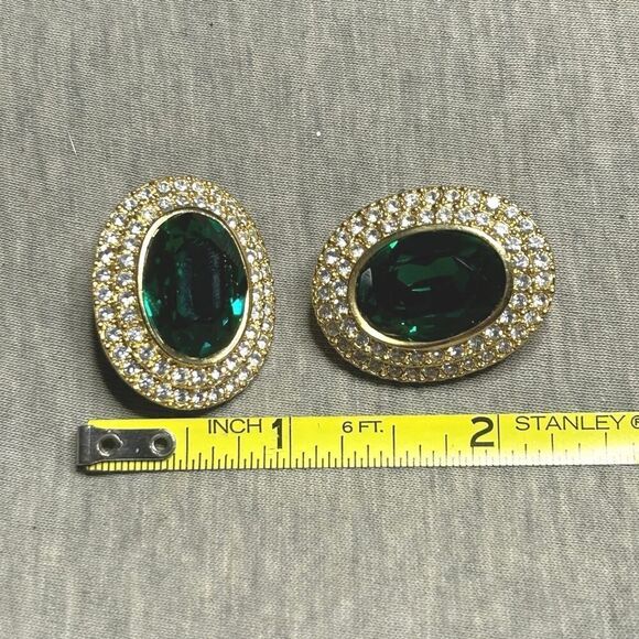 Vintage Green Glass & Rhinestone Goldtone Clip On Statement Earrings - Picture 5 of 5